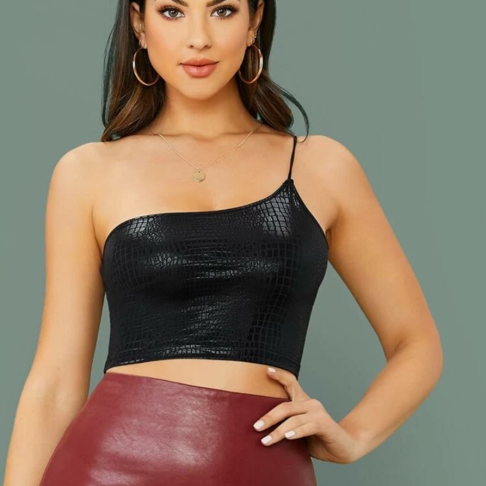 Black Crop Top